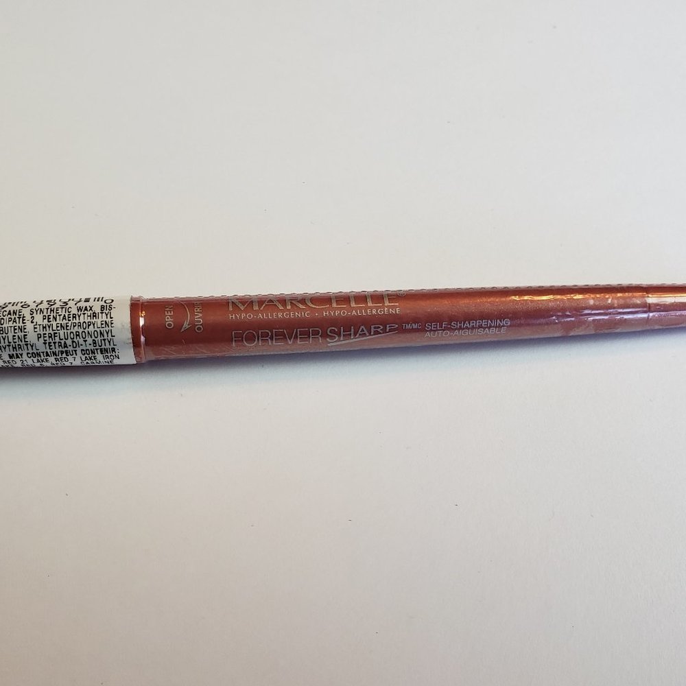 2/10$ nwt Marcelle self sharpening lip liner nude pink